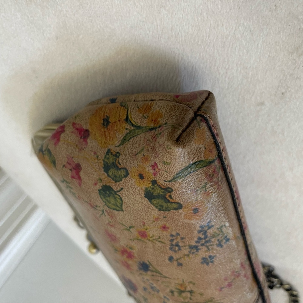 Patricia Nash Beige Floral Kiss-lock Clutch with Brass Chain NWOT - Picture 5 of 8